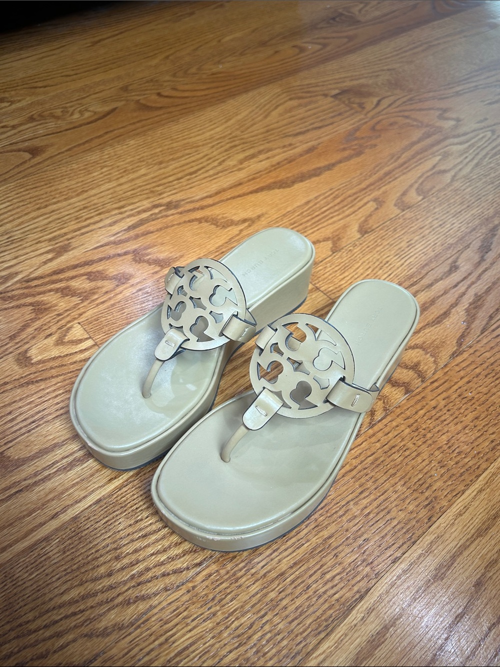 Tory Burch Women's Tan Platform Thong Sandals